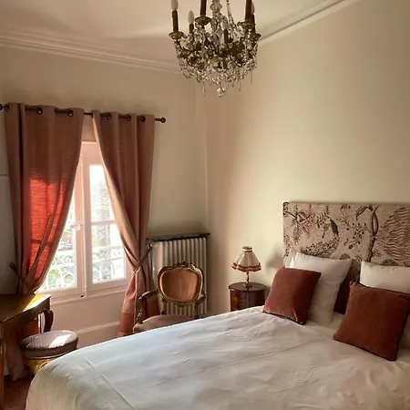 Chateau Des Jacobins 3* Agén