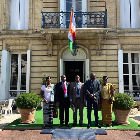 Chateau Des Jacobins Hotell 3*