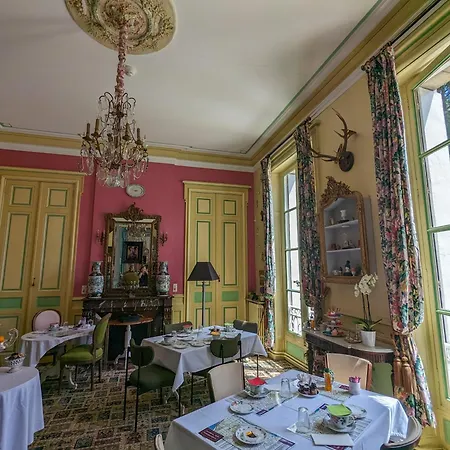 Chateau Des Jacobins Hotel 3*