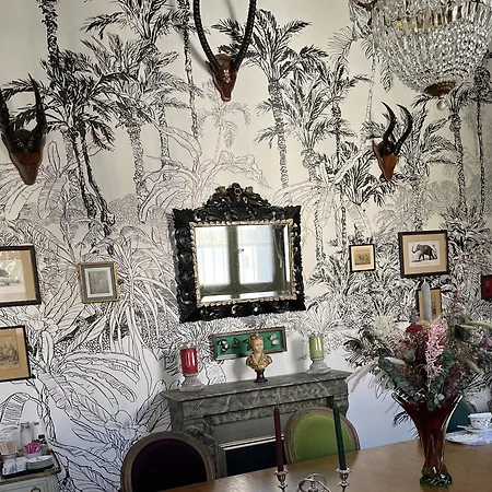 Hotell Chateau Des Jacobins 3*