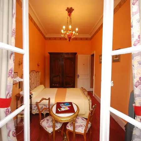 Chateau Des Jacobins Hotel 3*