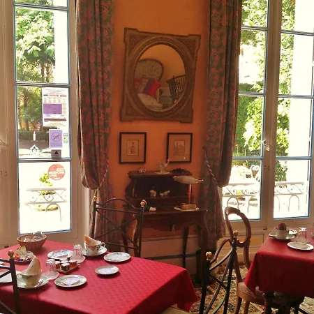 Hotel Chateau Des Jacobins 3*