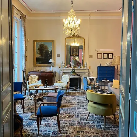 Chateau Des Jacobins Szálloda 3*
