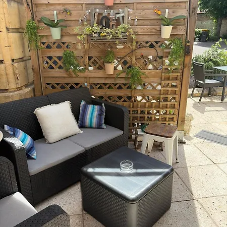 Otel Chateau Des Jacobins 3*