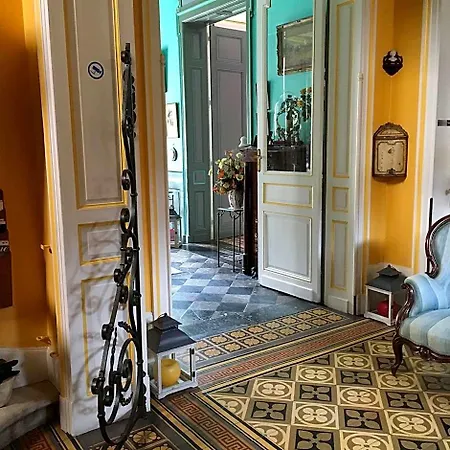 מלון Chateau Des Jacobins
