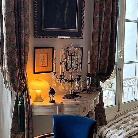 Chateau Des Jacobins מלון 3*