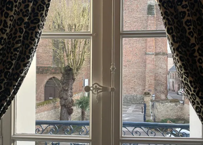 Chateau Des Jacobins אז'ן