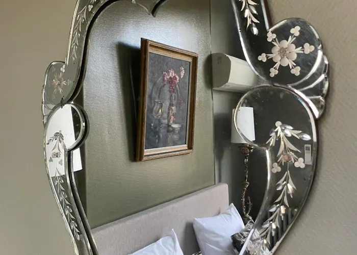 فندق Chateau Des Jacobins 3*