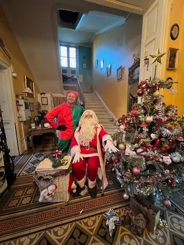 Chateau Des Jacobins أجان