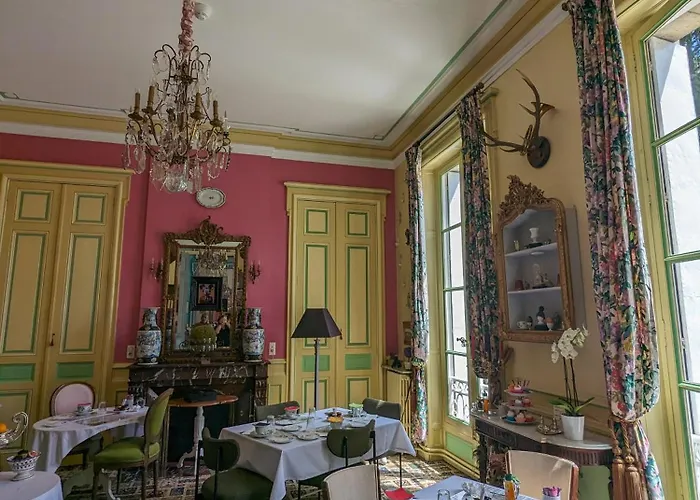 Chateau Des Jacobins Hotel 3*