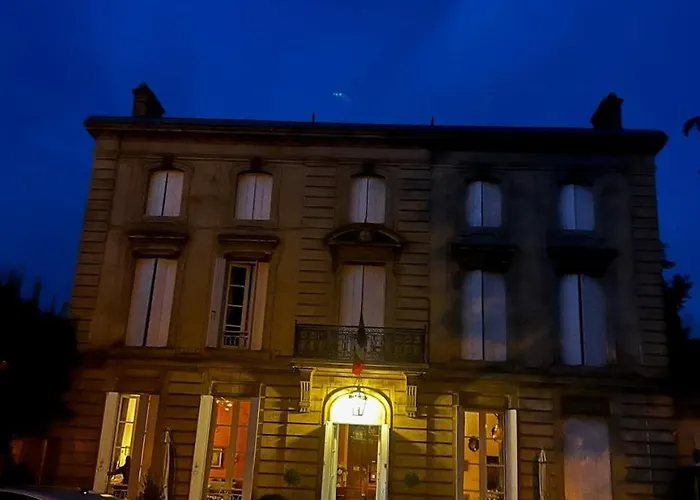 Hotel Chateau Des Jacobins 3*