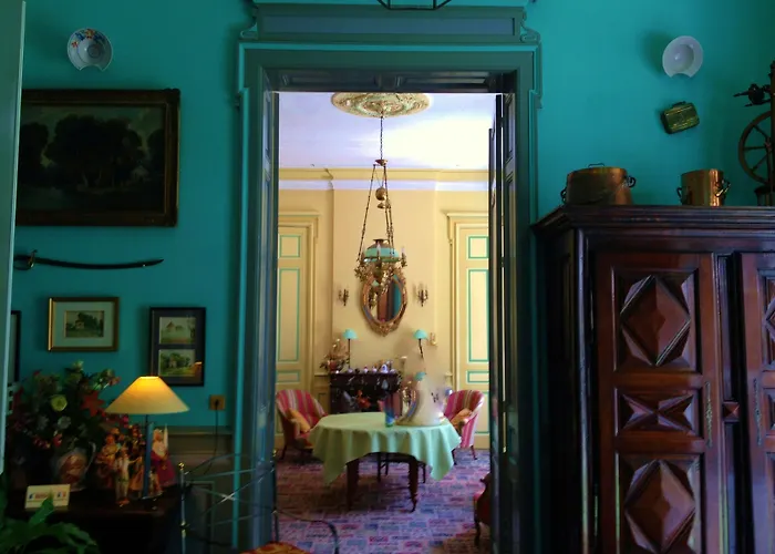 Chateau Des Jacobins 3*