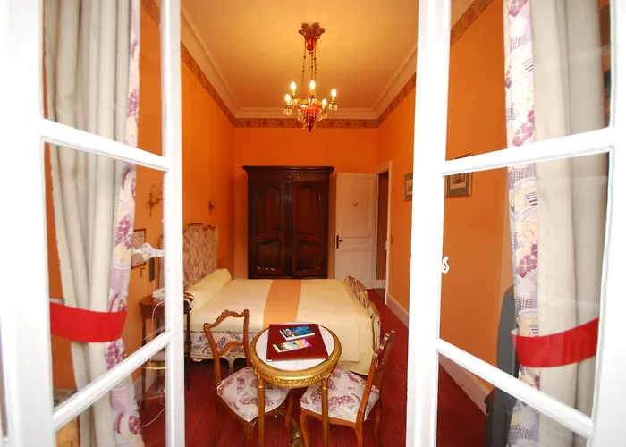 Chateau Des Jacobins فندق 3*