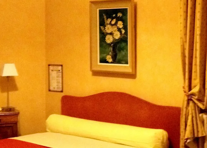 Chateau Des Jacobins 3* אז'ן