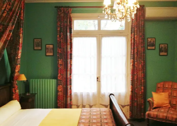 מלון Chateau Des Jacobins