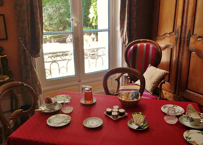 מלון Chateau Des Jacobins אז'ן