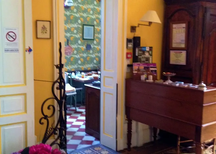 Chateau Des Jacobins فندق 3*