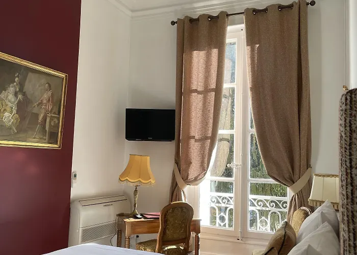 Chateau Des Jacobins אז'ן