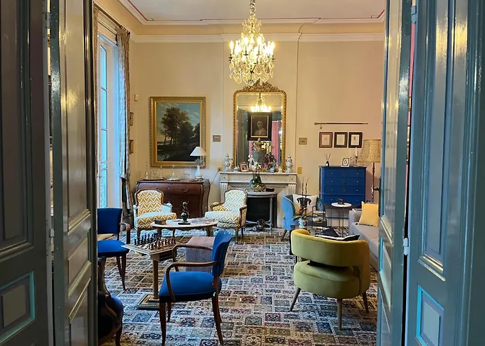 Chateau Des Jacobins Hotel 3*
