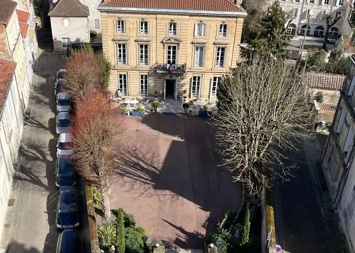 Chateau Des Jacobins Hotel 3*