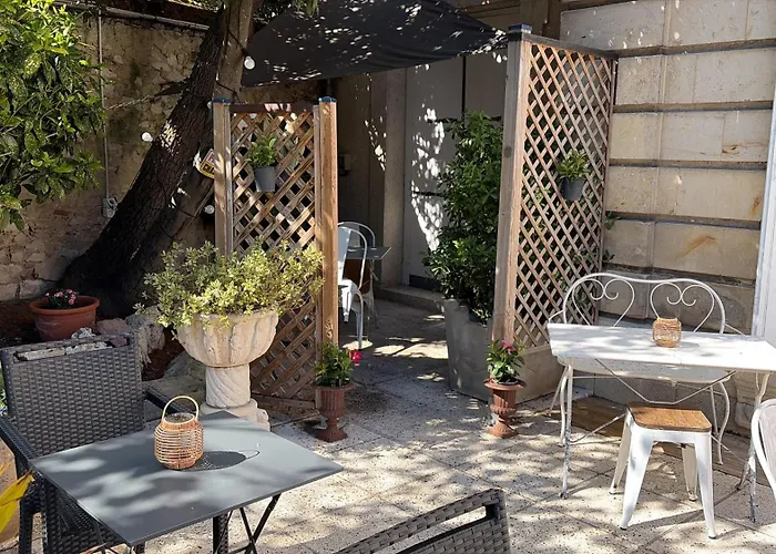 Hotel Chateau Des Jacobins 3*